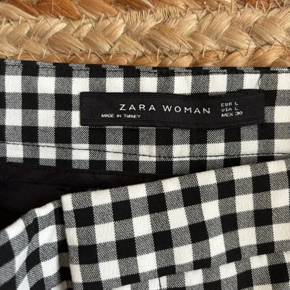 Zara Woman Large Black & White Gingham Cropped Cotton Pants with Ruffle Detail - Picture 3 of 6